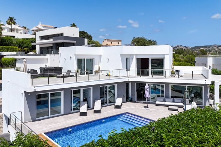 Image No.1-5 Bed Villa for sale