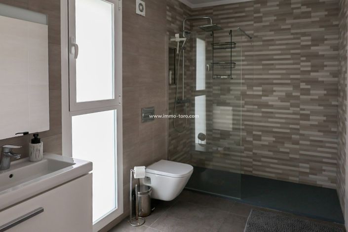 Image No.5-5 Bed Villa for sale