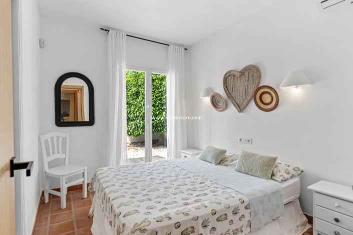 Image No.22-4 Bed Villa for sale