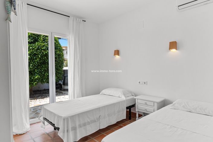 Image No.23-4 Bed Villa for sale