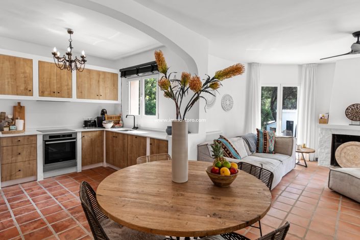 Image No.9-4 Bed Villa for sale