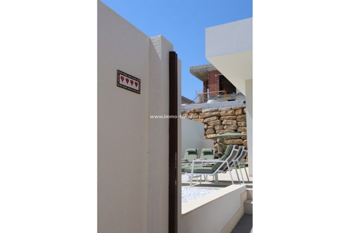 Image No.15-2 Bed Villa for sale