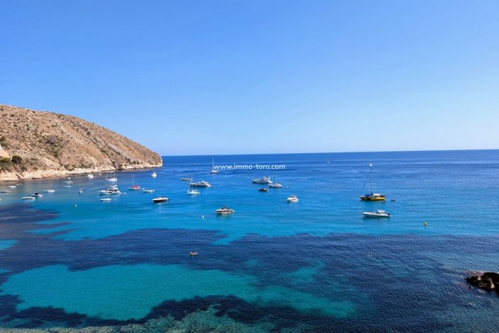 Image No.47-3 Bed Villa for sale