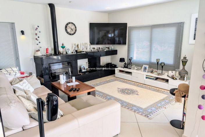 Image No.5-3 Bed Villa for sale