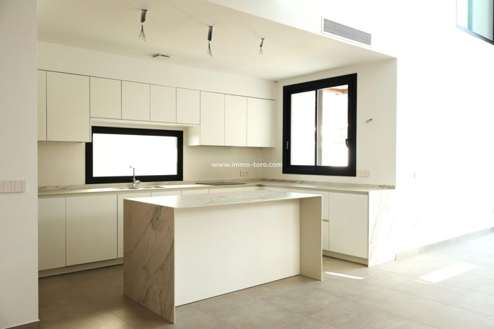 Image No.17-4 Bed Villa for sale