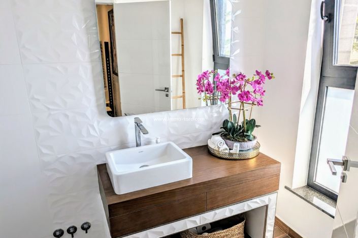 Image No.31-Villa for sale