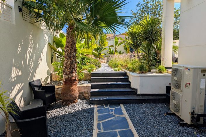 Image No.48-Villa for sale