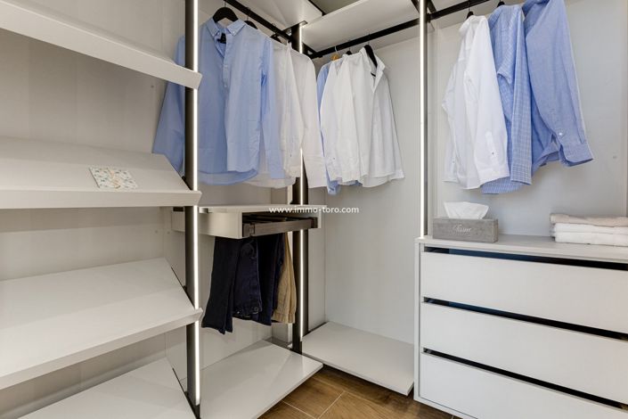 Image No.43-3 Bed Villa for sale