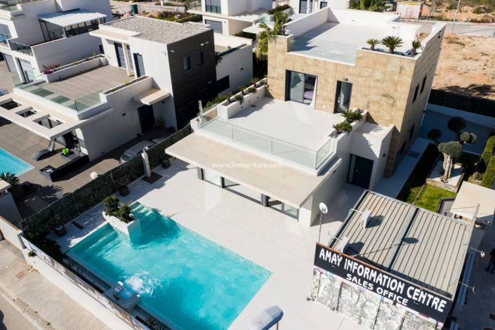 Image No.17-3 Bed Villa for sale