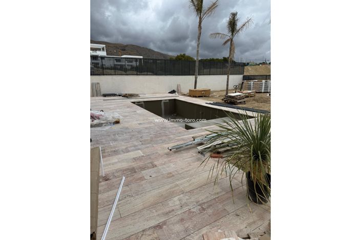 Image No.20-2 Bed Property for sale