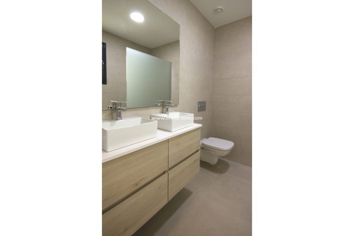 Image No.7-3 Bed Property for sale