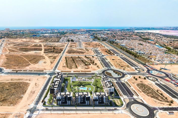 Image No.15-2 Bed Property for sale