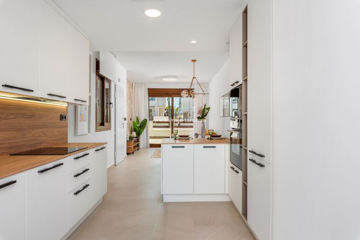 Image No.28-3 Bed Property for sale