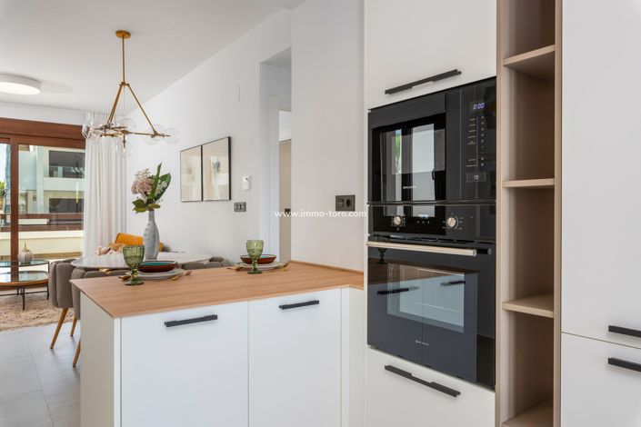 Image No.30-3 Bed Property for sale