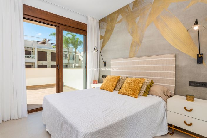 Image No.32-3 Bed Property for sale