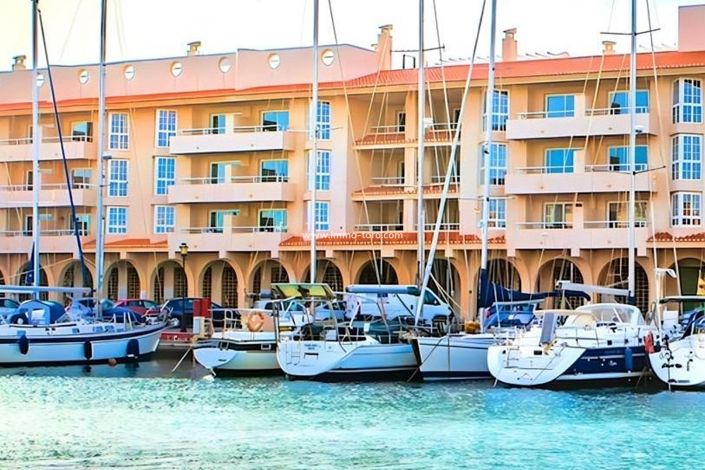 Image No.18-4 Bed Property for sale