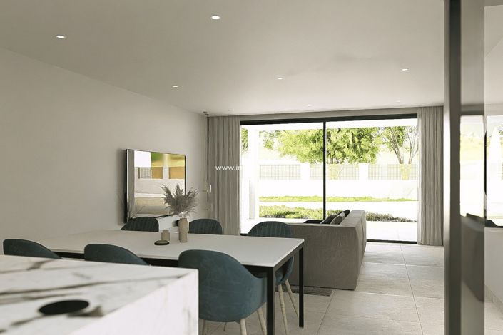 Image No.11-2 Bed Property for sale