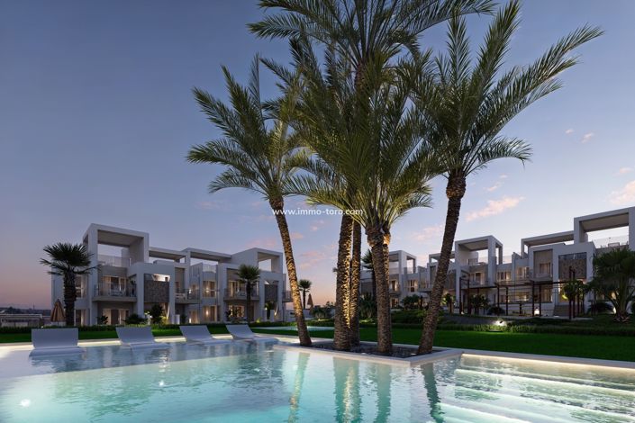 Image No.8-2 Bed Property for sale