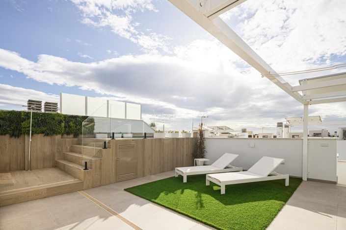 Image No.30-2 Bed Property for sale