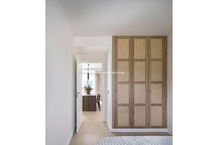 Image No.35-2 Bed Property for sale