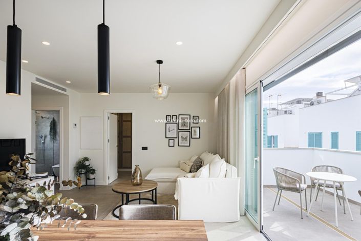 Image No.36-2 Bed Property for sale