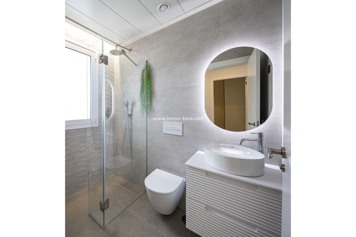 Image No.37-2 Bed Property for sale