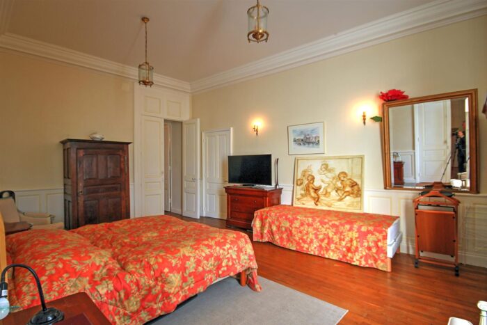 Image No.17-2 Bed Apartment for sale