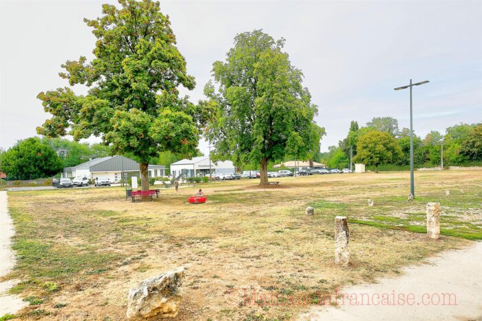 Image No.25-5 Bed House for sale