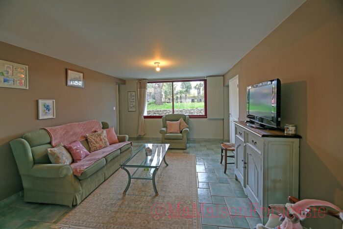 Image No.13-5 Bed House for sale