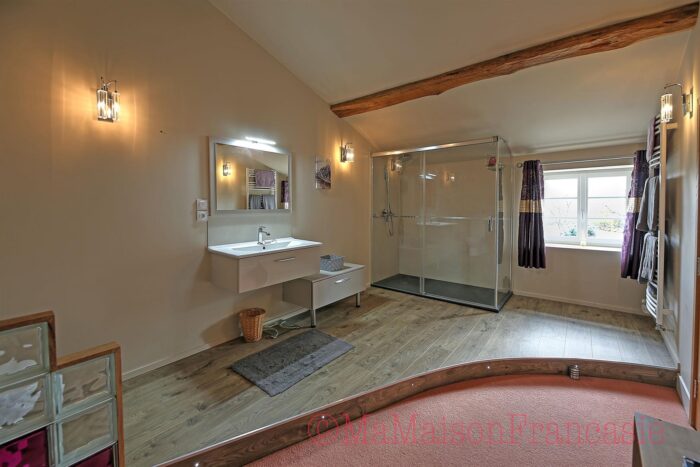 Image No.25-5 Bed House for sale