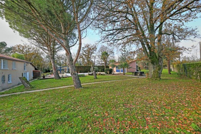 Image No.37-5 Bed House for sale