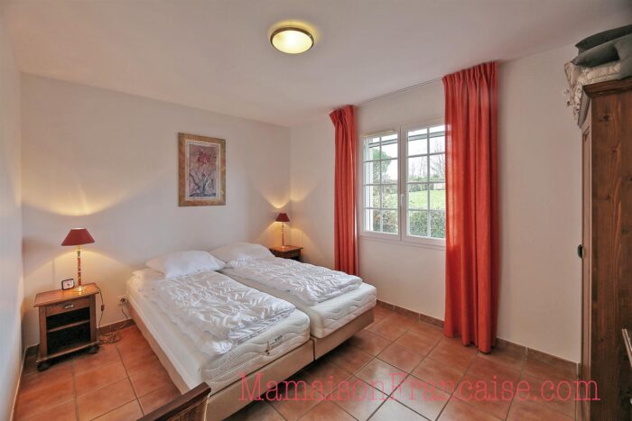 Image No.20-3 Bed House for sale