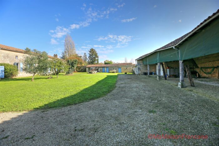 Image No.5-6 Bed House for sale