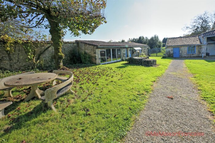 Image No.7-6 Bed House for sale