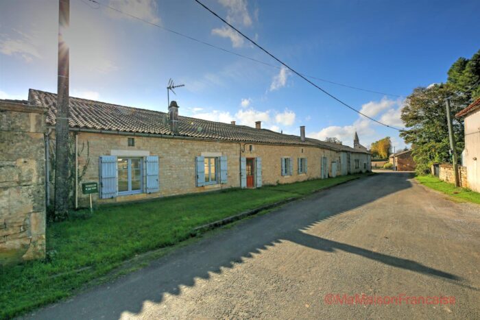 Image No.8-6 Bed House for sale