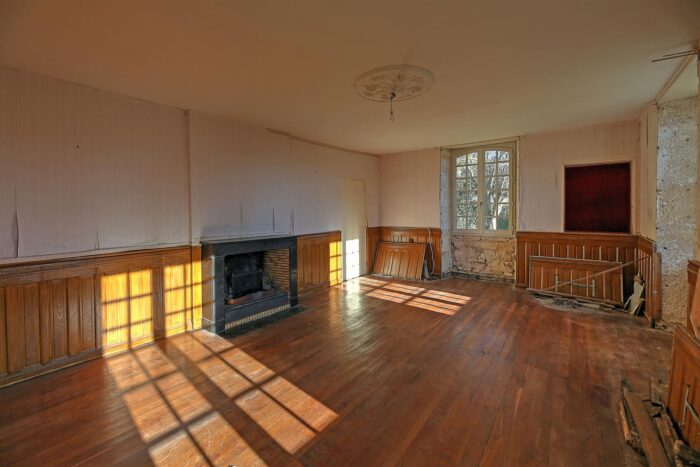 Image No.10-5 Bed House for sale