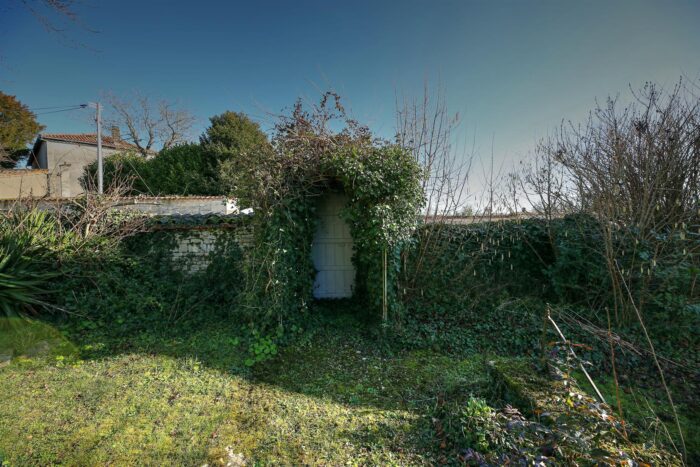 Image No.5-5 Bed House for sale