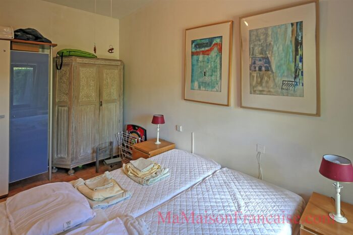 Image No.9-2 Bed Bungalow for sale