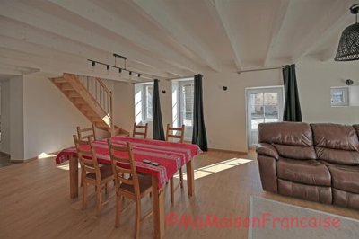 5lyza4cbwee6skzj1hopew-700x467