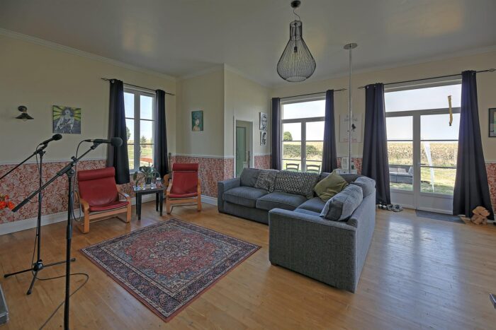 Image No.11-5 Bed House for sale