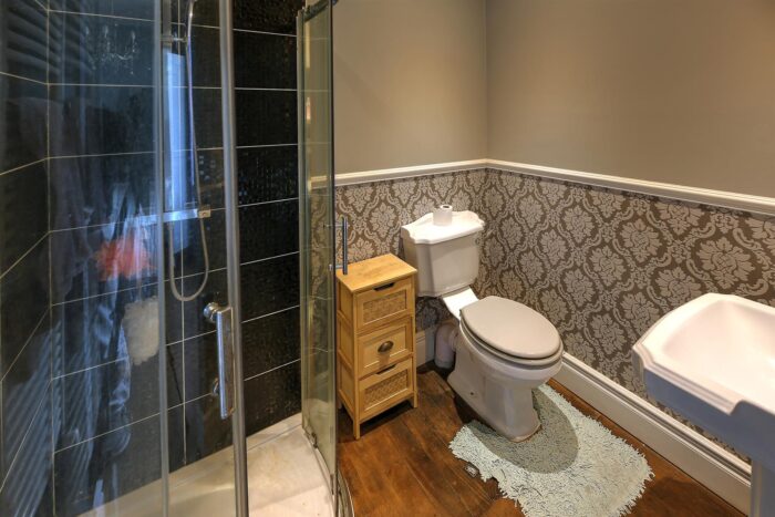 Image No.16-5 Bed House for sale