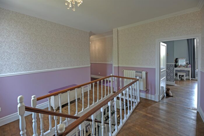 Image No.24-5 Bed House for sale