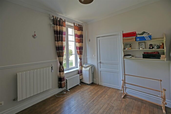 Image No.25-5 Bed House for sale