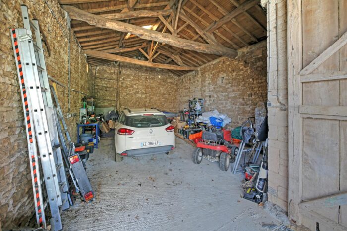 Image No.33-5 Bed House for sale