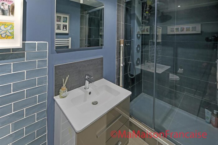 Image No.10-6 Bed House for sale