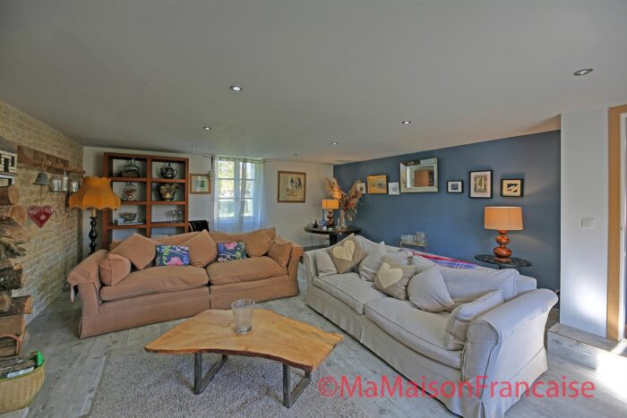 Image No.3-6 Bed House for sale