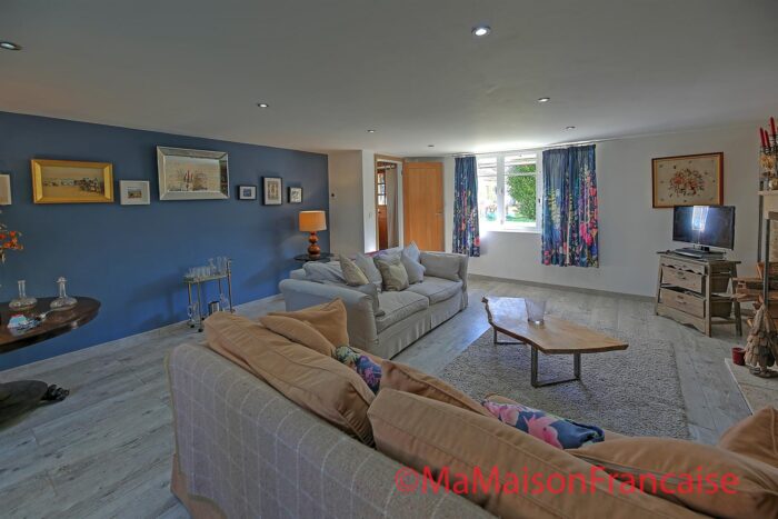 Image No.4-6 Bed House for sale