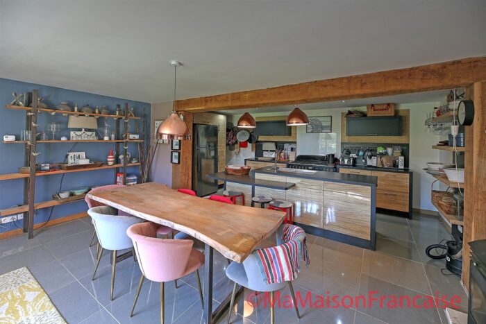 Image No.6-6 Bed House for sale