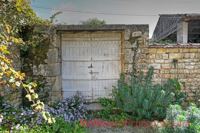 Image No.26-6 Bed House for sale