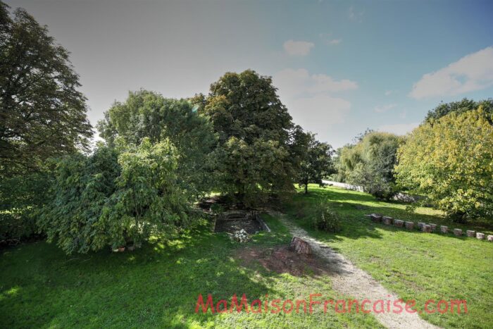 Image No.6-6 Bed House for sale